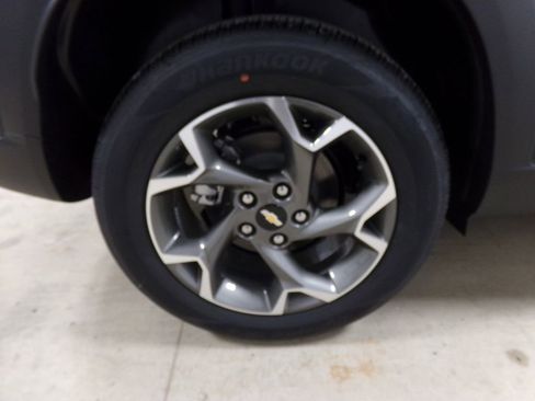 New 2025 Chevrolet Trax LT w/ Driver Confidence Package image 31
