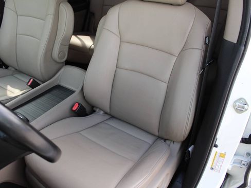 Used 2019 Honda Pilot EX-L image 3