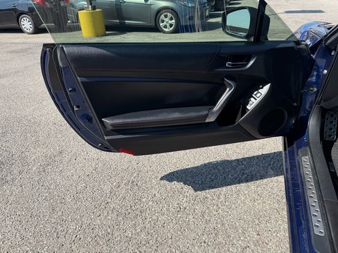 Used 2013 Scion FR-S image 12