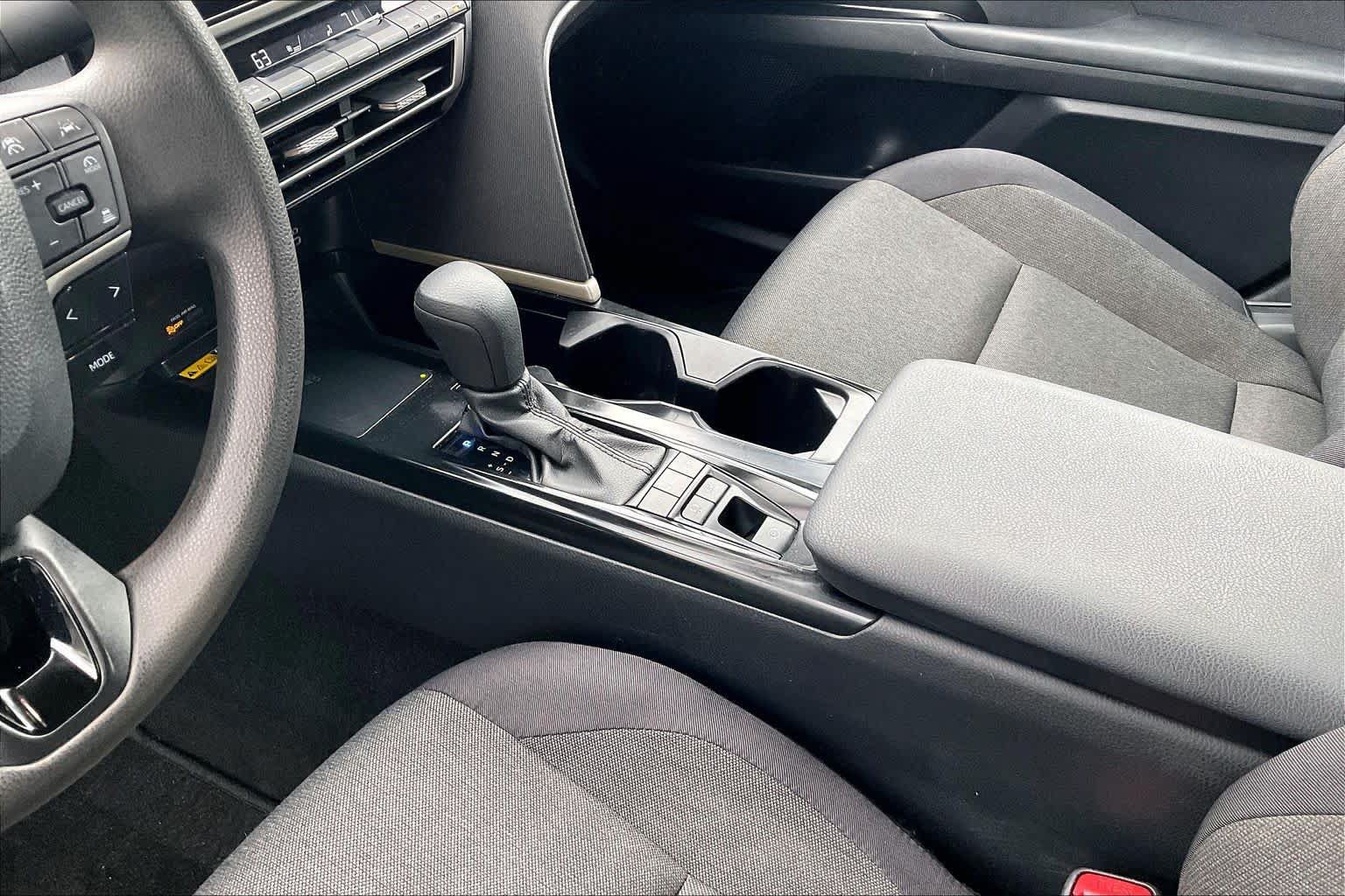 Used 2025 Toyota Camry LE FWD image 16