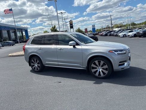 Used 2023 Volvo XC90 B6 Ultimate w/ Protection Package Premier image 3