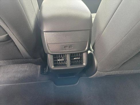Used 2025 Chevrolet Equinox LT FWD image 23