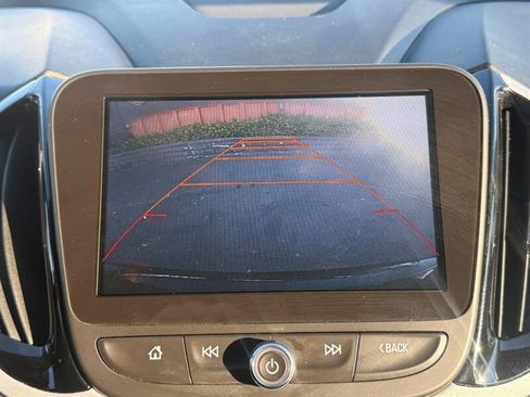 Used 2017 Chevrolet Volt LT FWD image 38