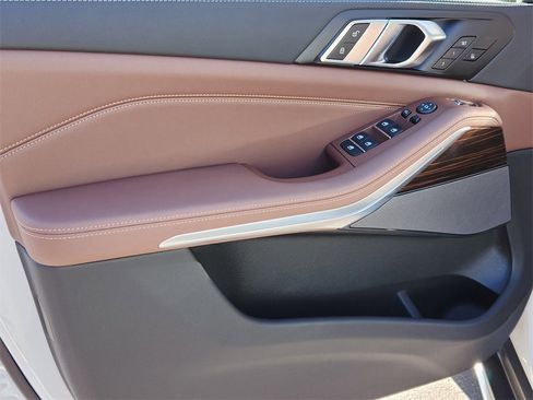 New 2026 BMW X5 xDrive40i image 8