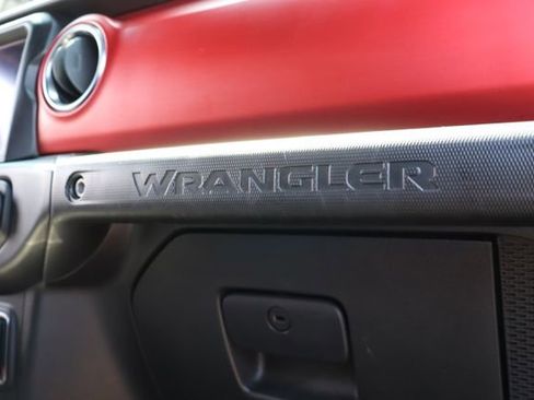 Used 2021 Jeep Wrangler Unlimited Rubicon AWD/4WD image 54