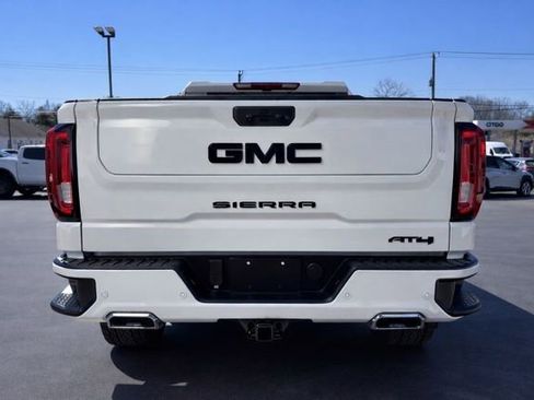 Used 2024 GMC Sierra 1500 AT4 w/ Technology Package AWD/4WD image 8