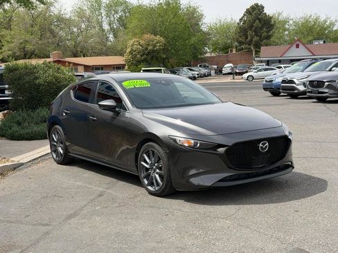 Used 2019 MAZDA MAZDA3 Hatchback image 3