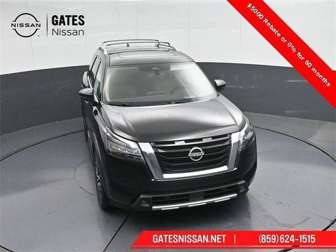 New 2025 Nissan Pathfinder Platinum image 55
