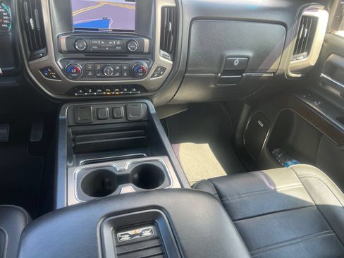 Used 2018 GMC Sierra 1500 Denali w/ Denali Ultimate Package AWD/4WD image 34