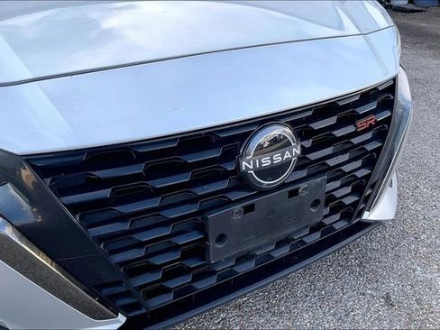 Used 2023 Nissan Altima 2.5 SR FWD image 5