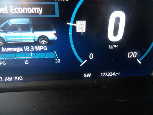 Used 2022 Ford F150 Lariat w/ Equipment Group 502A High image 37