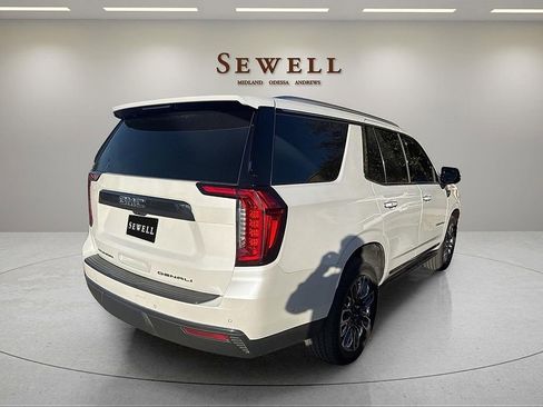 Used 2023 GMC Yukon Denali Ultimate image 3