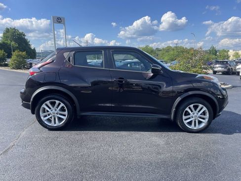 Used 2015 Nissan Juke S FWD image 4
