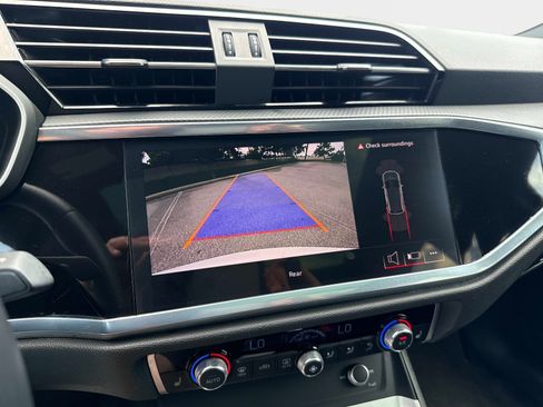 Certified 2025 Audi Q3 2.0T Premium AWD/4WD image 24