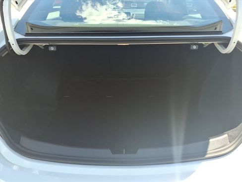 Used 2025 Chevrolet Malibu LT FWD image 24