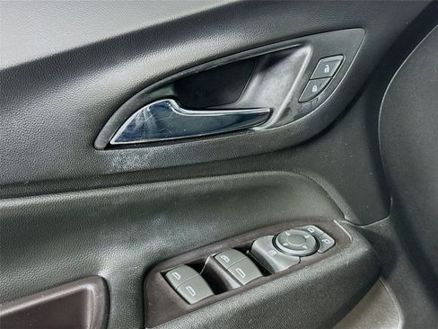 Used 2020 Chevrolet Equinox LT AWD/4WD image 18