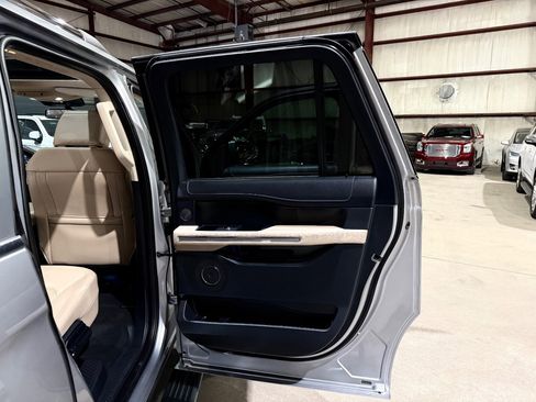 Used 2024 Ford Expedition Max Limited image 20