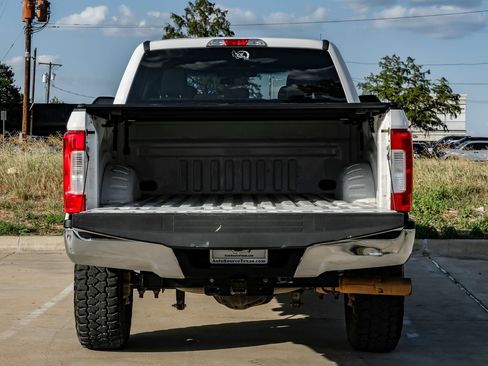 Used 2018 Ford F250 XLT AWD/4WD image 44