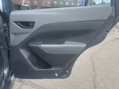 Certified 2024 Subaru Crosstrek 2.0i Premium AWD/4WD image 21