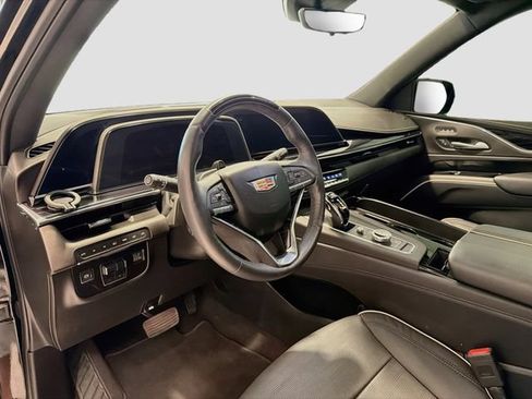 Used 2023 Cadillac Escalade Sport w/ LPO, ONYX Package AWD/4WD image 9