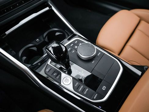 Used 2022 BMW 230i Coupe w/ M Sport Package RWD image 25