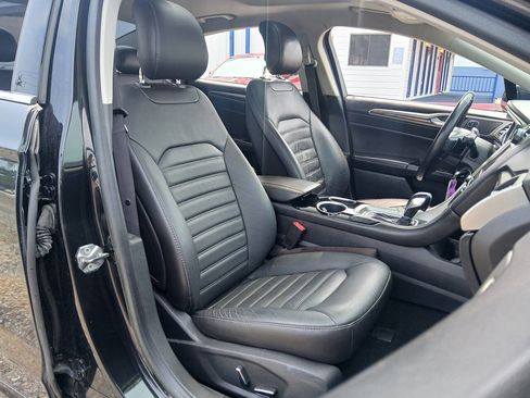 Used 2013 Ford Fusion SE FWD image 15