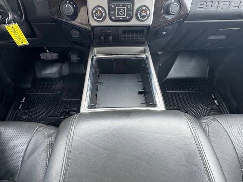 Used 2014 Ford F250 Platinum image 19