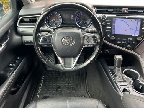 Used 2019 Toyota Camry XLE image 15