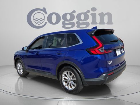 Used 2023 Honda CR-V EX image 3