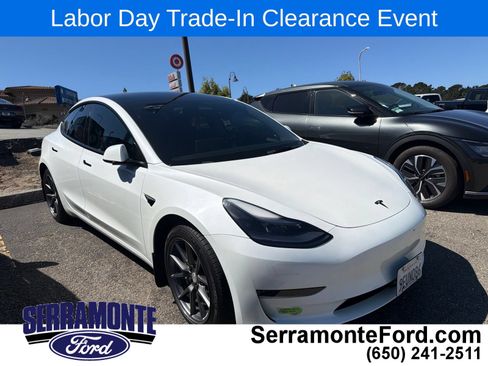 Used 2023 Tesla Model 3 Standard Range RWD image 1
