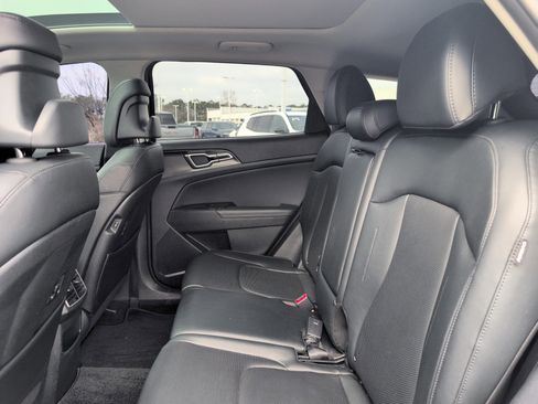 Used 2025 Kia Sportage EX w/ Premium Package image 33