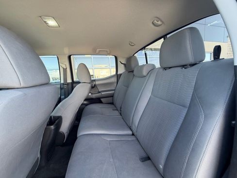 Used 2016 Toyota Tacoma SR5 w/ SR5 Appearance Package (SN) RWD image 17