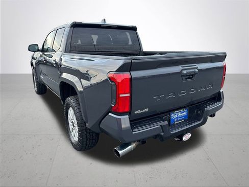 Used 2024 Toyota Tacoma SR5 image 9