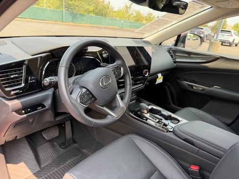 Used 2025 Lexus NX 350 AWD w/ Accessory Package (2T) image 17