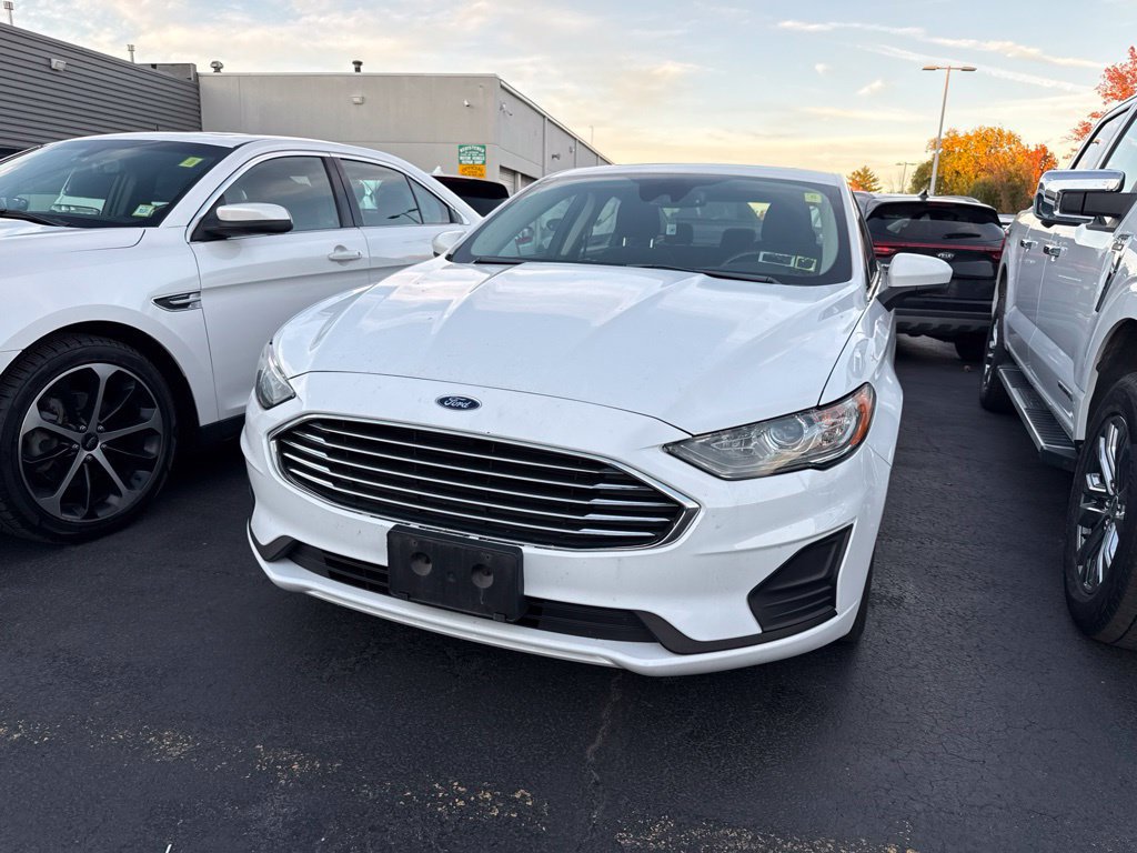 Used 2019 Ford Fusion SE FWD image 1
