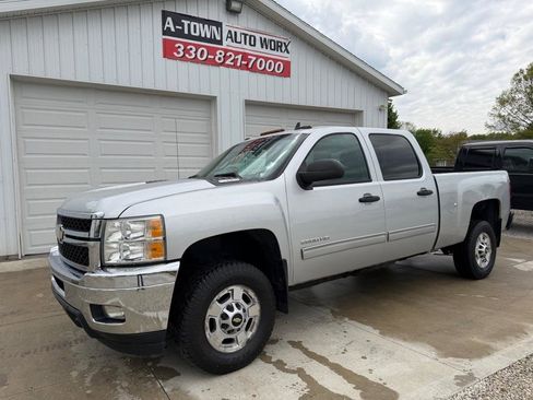 Used 2013 Chevrolet Silverado 2500 LT w/ Interior Plus Package AWD/4WD image 9