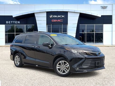 Used 2023 Toyota Sienna XLE Woodland Edition AWD/4WD image 1