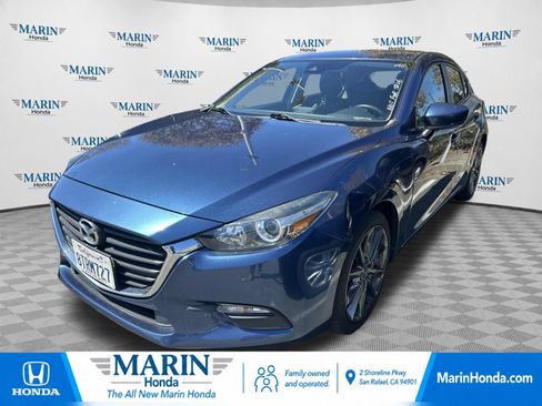 Used 2018 MAZDA MAZDA3 Touring FWD image 5