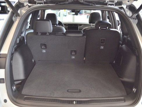 New 2025 Jeep Grand Cherokee Limited w/ Black Appearance Package image 34