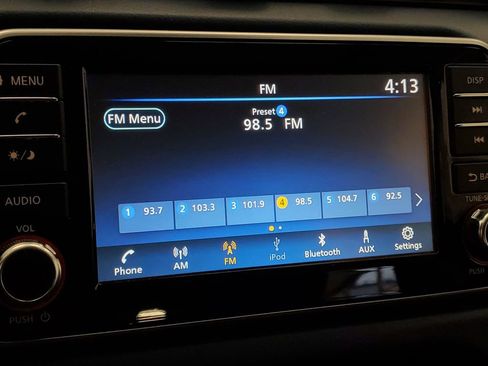 Used 2025 Nissan Versa SV image 20