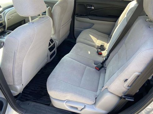 Used 2021 Honda Pilot LX image 18