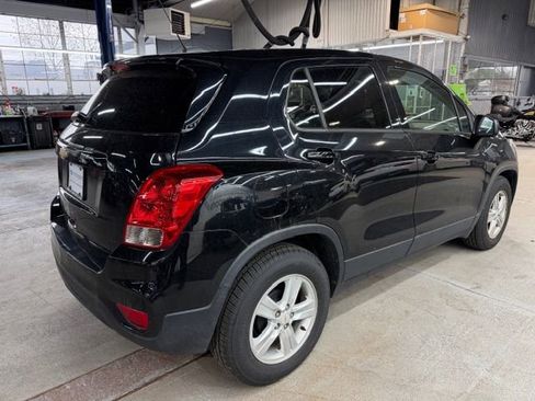 Used 2020 Chevrolet Trax LS w/ Tint and Cruise Package FWD image 5