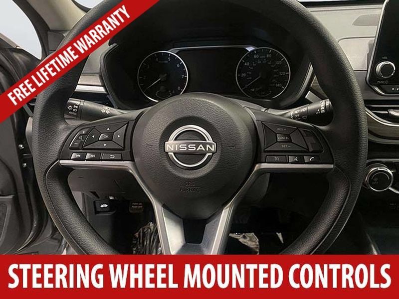 Used 2025 Nissan Altima 2.5 SV FWD image 10