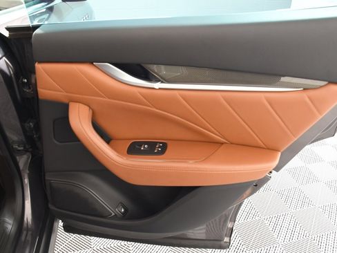 Used 2021 Maserati Levante S image 21