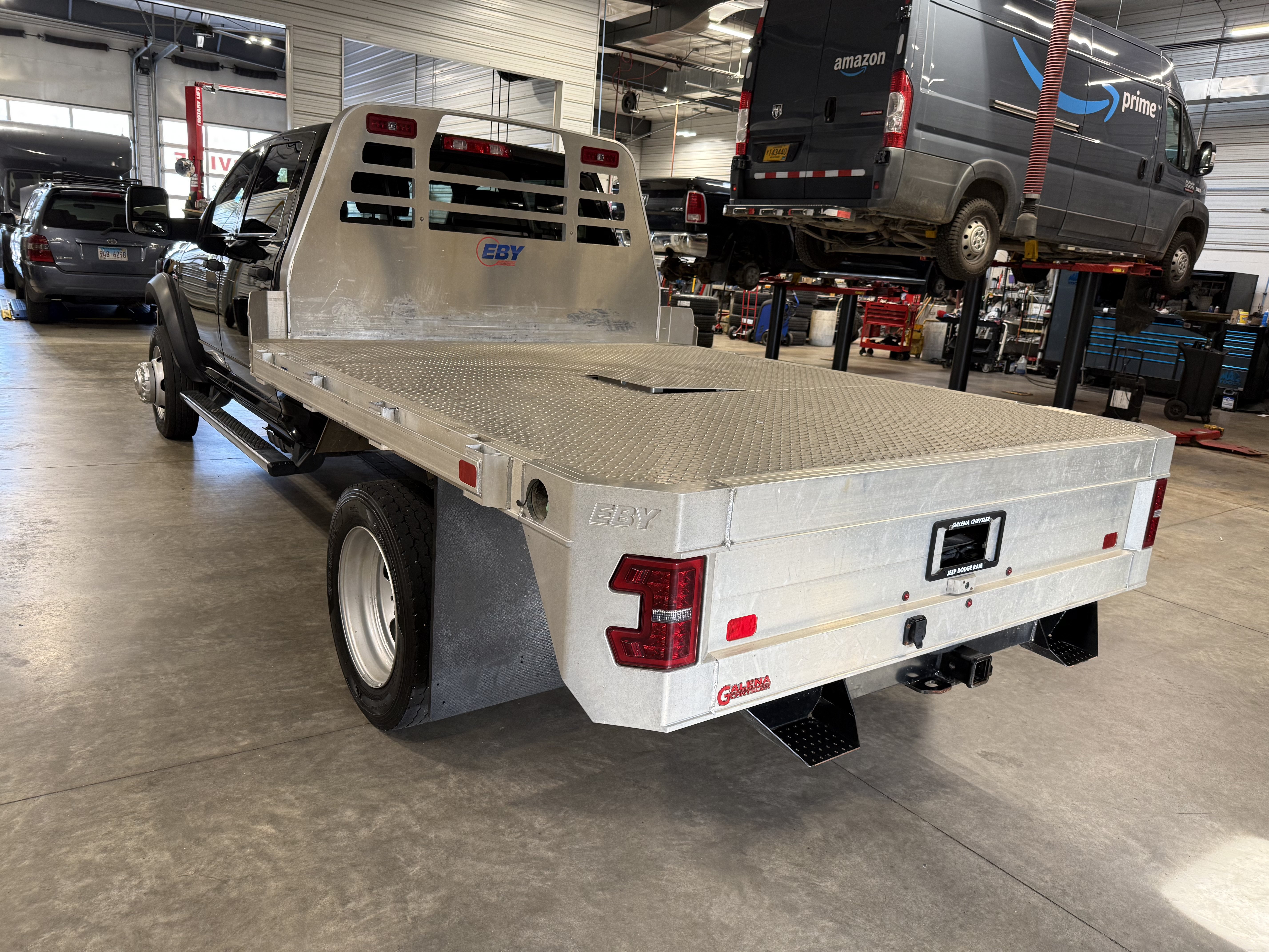 Used 2023 RAM 5500 Tradesman w/ Safety Group AWD/4WD image 27