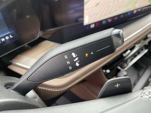 New 2026 Chevrolet Tahoe High Country AWD/4WD image 20