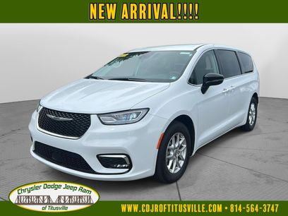 Used 2024 Chrysler Pacifica Touring-L