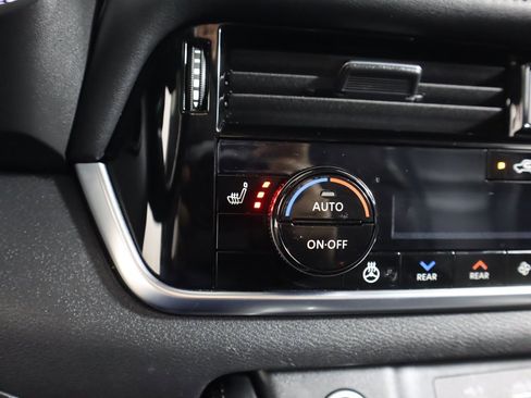 Used 2023 Nissan Rogue SL w/ SL Premium Package image 51