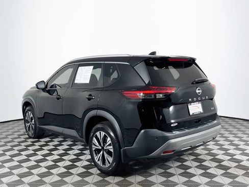 Used 2022 Nissan Rogue SV w/ SV Premium Package FWD image 6