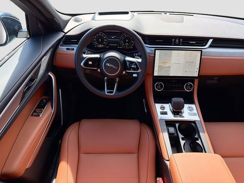 New 2026 Jaguar F-PACE R-Dynamic S image 17
